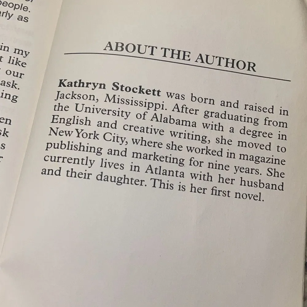 The Help A Novel‎ Kathryn Stockett Large Print Edition New York Times Bestseller